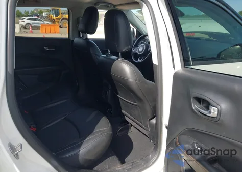 2020 Jeep Compass Limited 4X4 из США, поврежденный, VIN 3C4NJDCB5LT256214